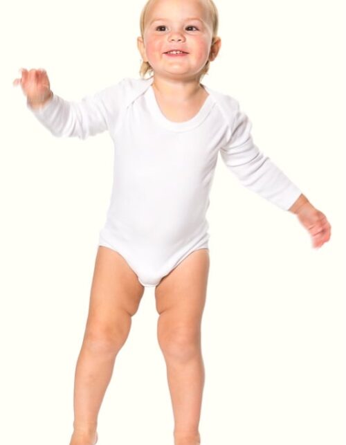 Smilende baby i hvid bodystocking