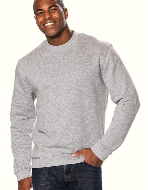 Mand iført grå sweatshirt