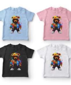 Fire T-shirts med farverig bamseillustration