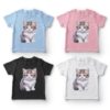 T-shirts med katteprint i fire farver