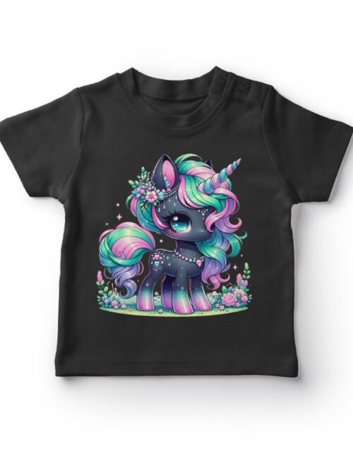 Sort børnetrøje med farverig enhjørning illustration.