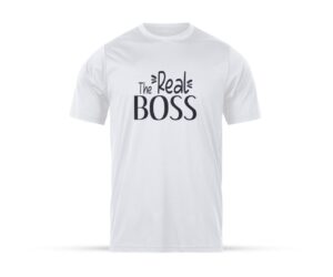 Hvid T-shirt med teksten 'The Real Boss'