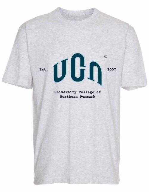 UCN T-shirt med logo og tekst.