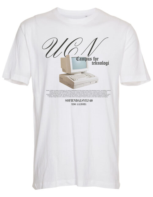 Hvid T-shirt med UCN og computerdesign