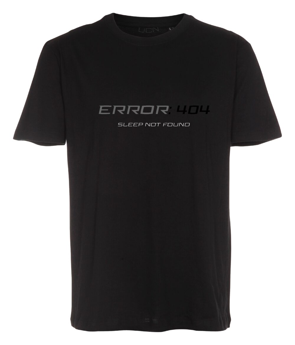 Sort T-shirt med tekst 'Error 404: Sleep Not Found'