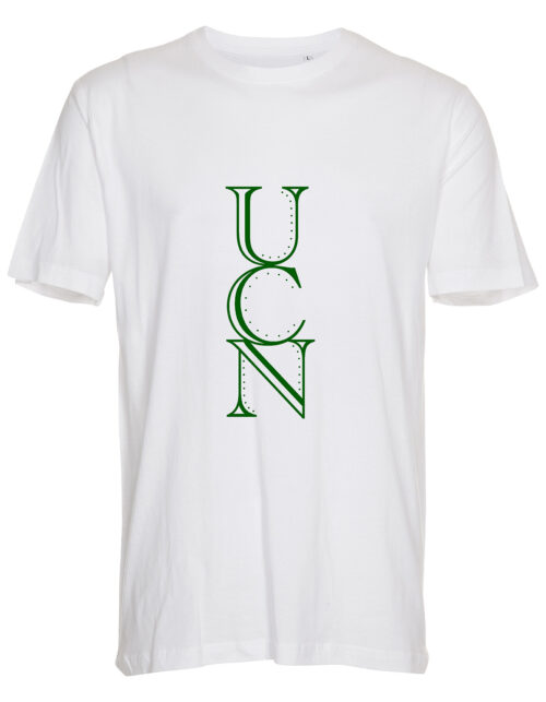 Hvid T-shirt med grøn UCN tekst