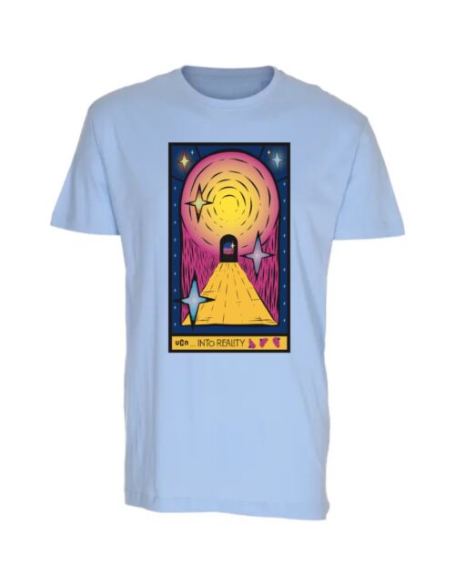 Lyseblå t-shirt med farverigt grafisk design