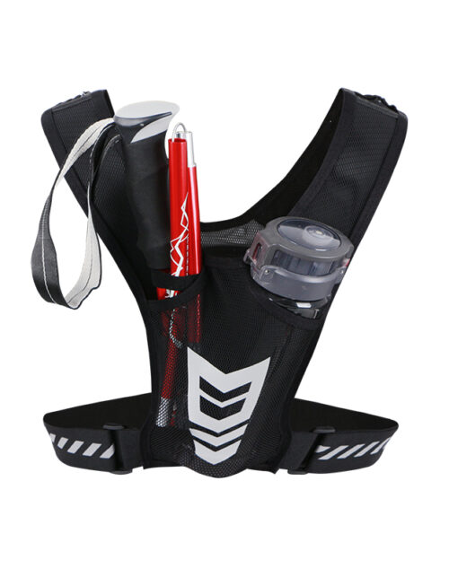 Sort løbevest med lommer og refleksstriber