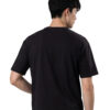 Mand set bagfra i sort T-shirt